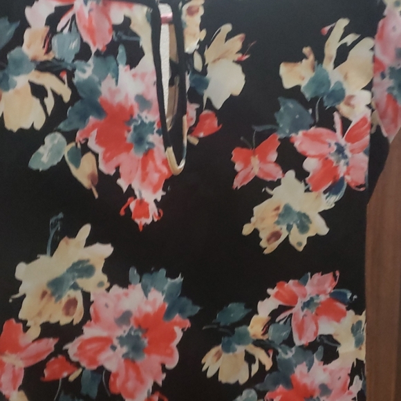 Blouse - Picture 2 of 3